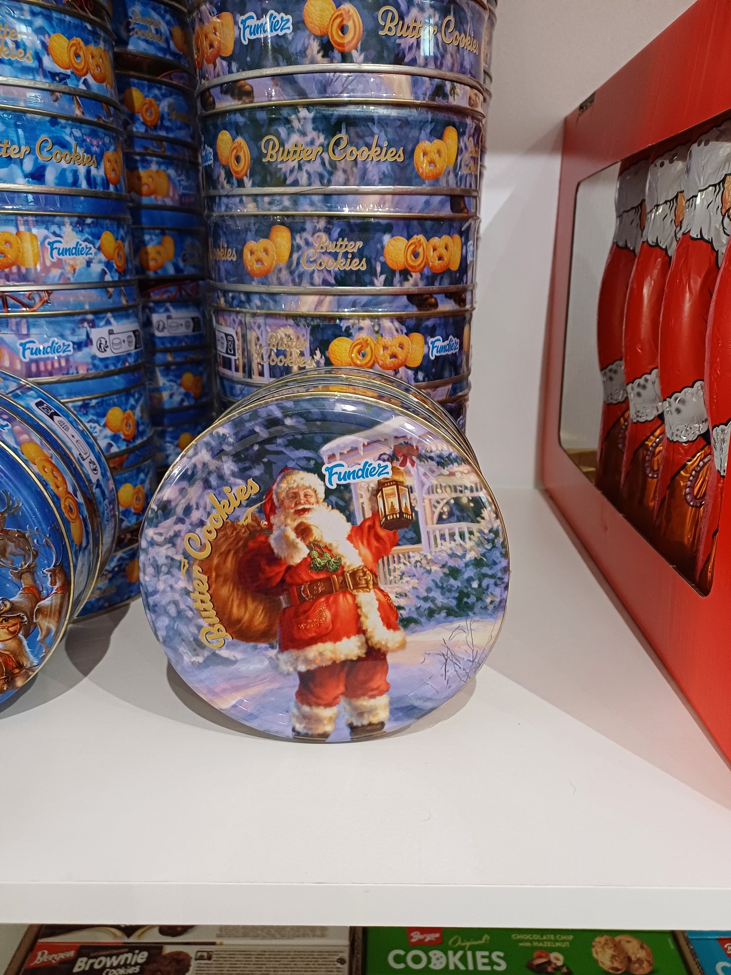 Boîtes Noël avec biscuits à l'intérieur