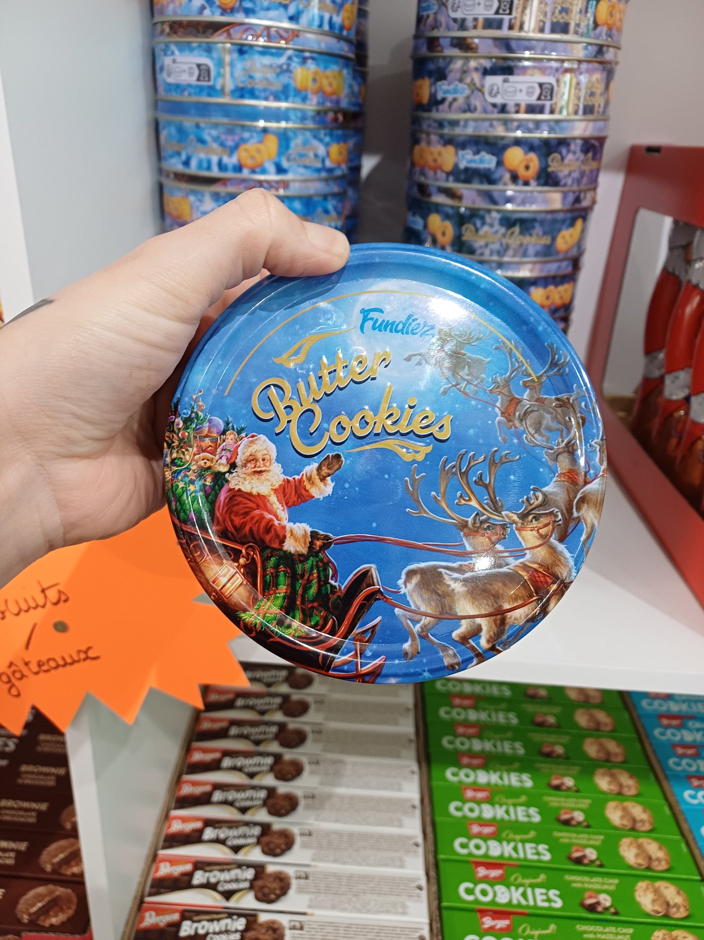 Boîtes Noël avec biscuits à l'intérieur