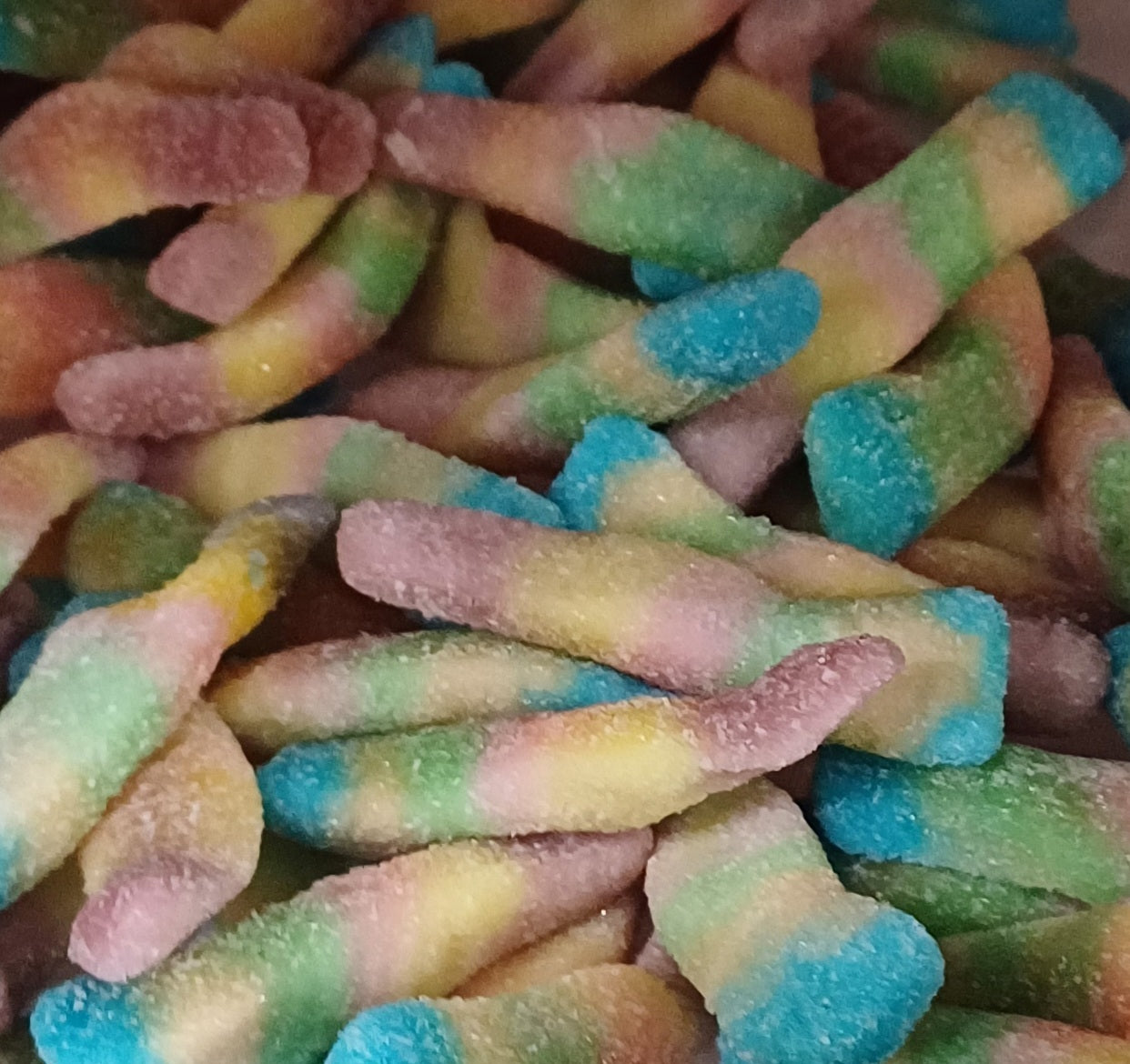 Bouteilles multicolores sucrées